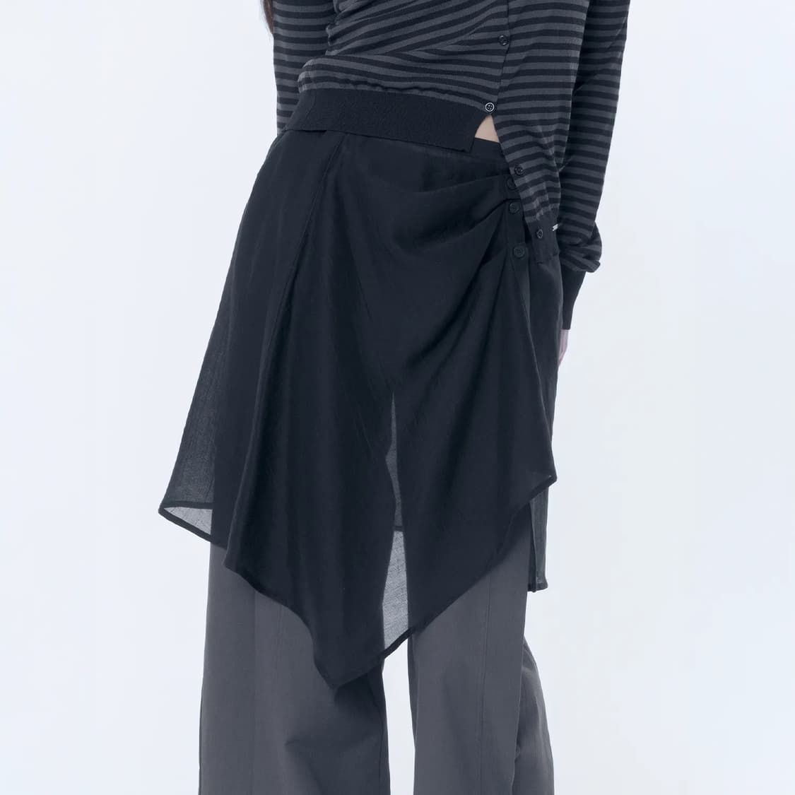 미세키서울 Button layered wrap skirt BLACK 상품이미지1