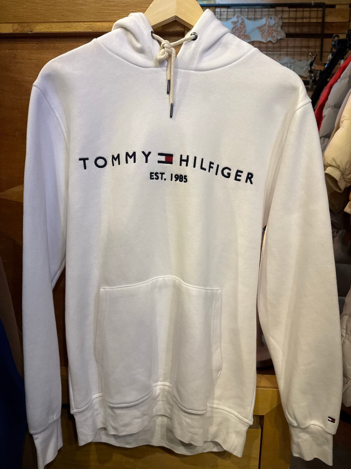 타미힐피거 자수로고 화이트 후드티 상품이미지1