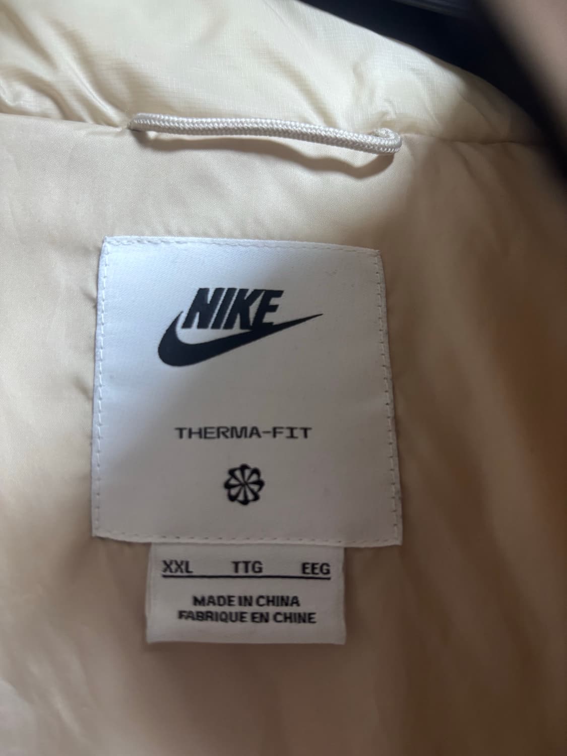 나이키 써마핏 패딩 상품이미지2