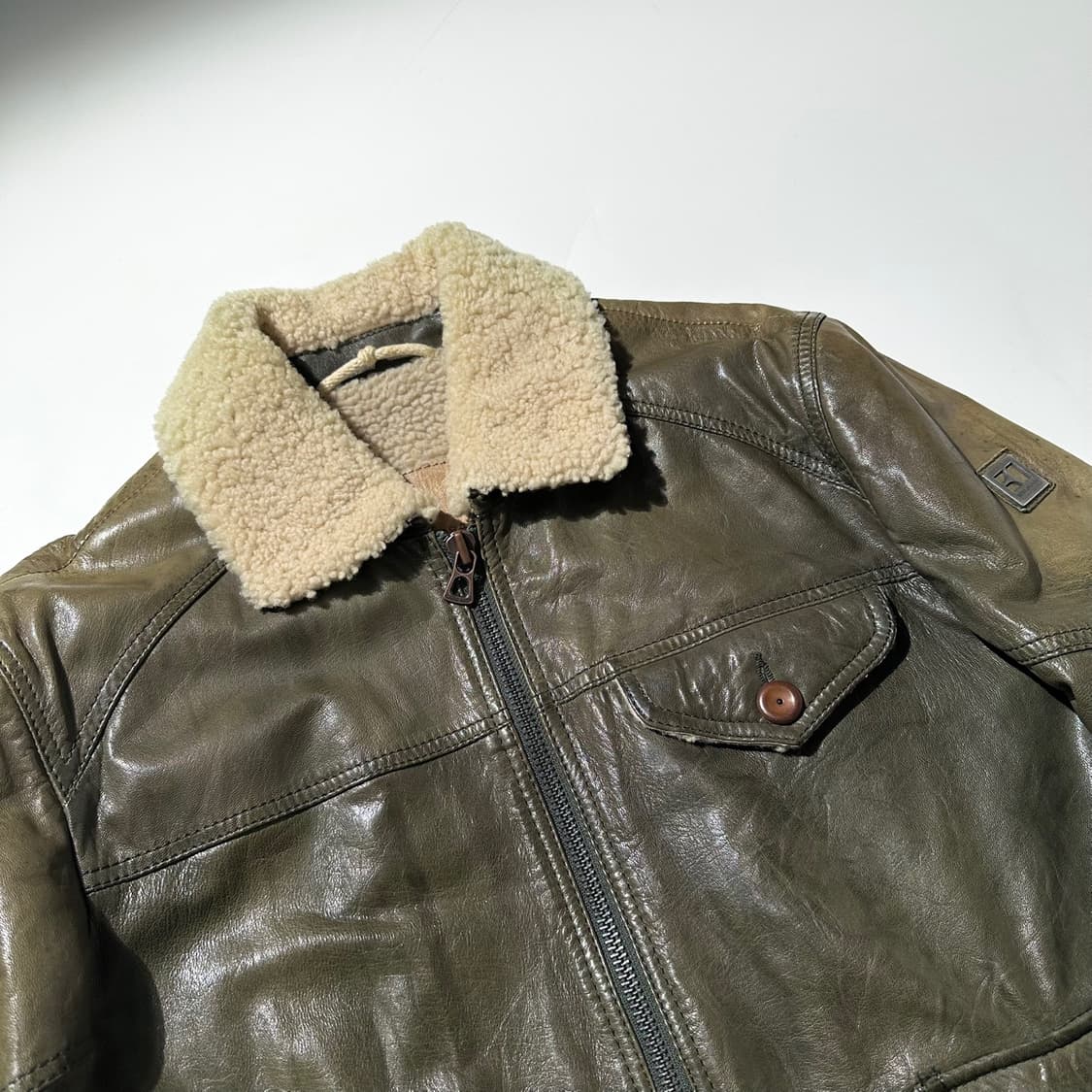 휴고보스 오렌지 고트스킨 레더 시어링 봄버 자켓 상품이미지3