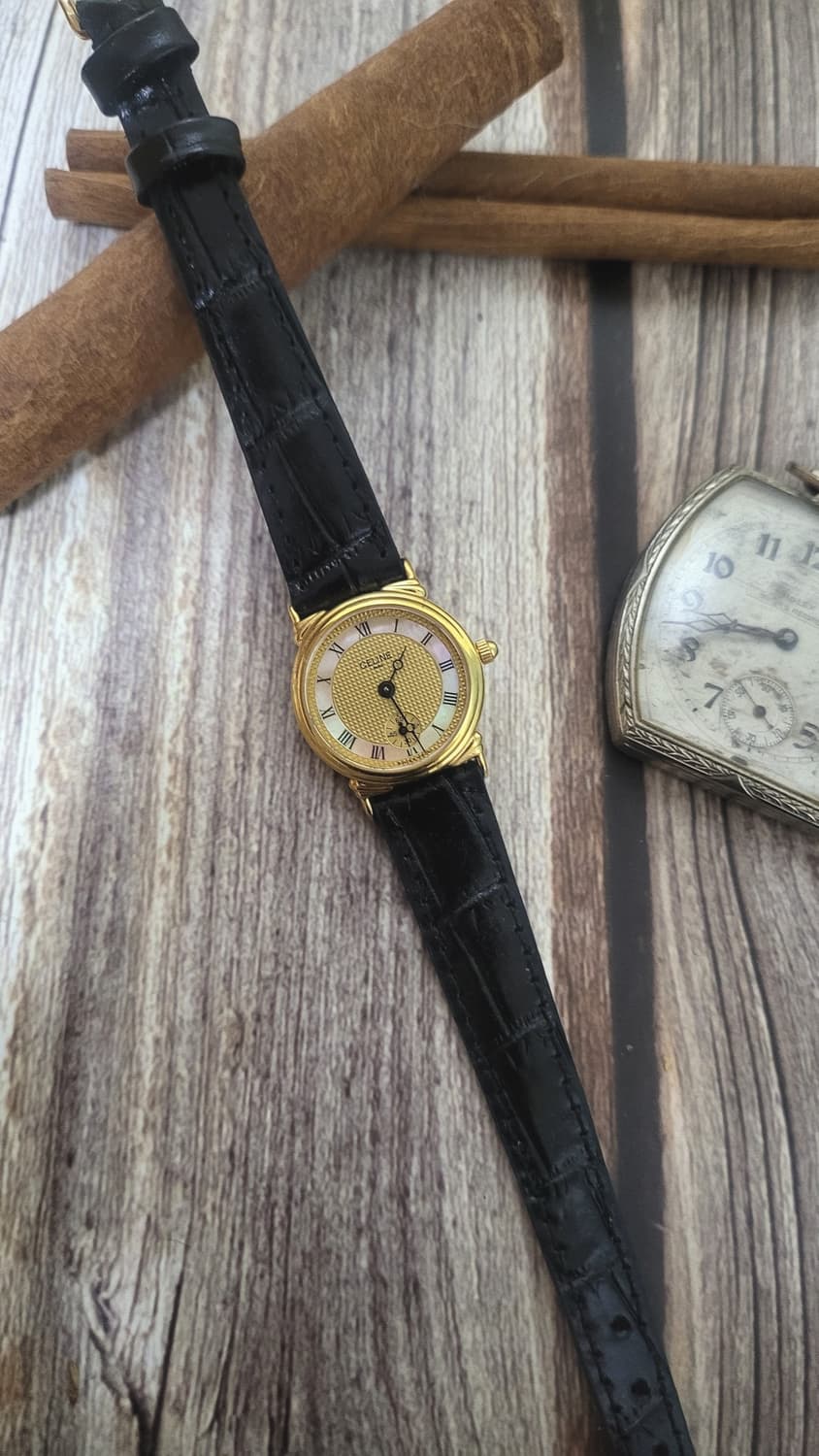 [연말세일]정품 셀린느 스몰 세컨즈 골드 쿼츠시계 상품이미지2