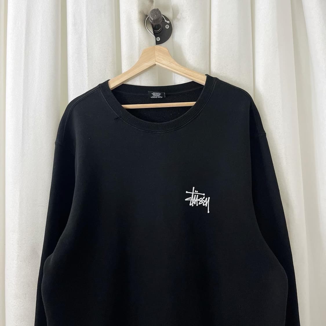 스투시 블랙 백빅로고 라운드 맨투맨 상품이미지6