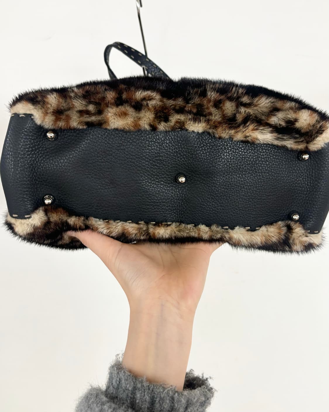 펜디 레오파드 퍼 토트백 상품이미지6