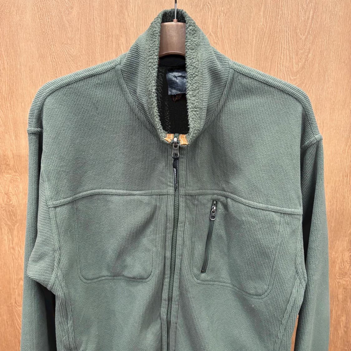 파타고니아 하이넥 신칠라 플리스 집업 지퍼 포켓 디테일 레귤러핏 카키 상품이미지4
