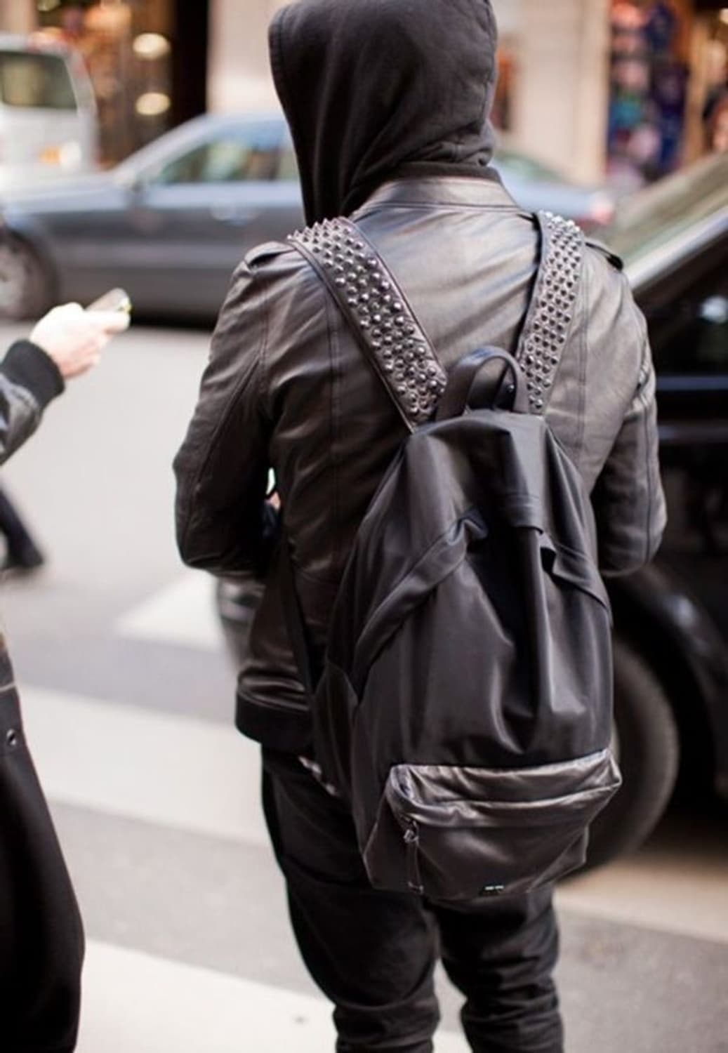 지방시 10fw 아카이브 리카르도 티시 레더 스터드 백팩 상품이미지1