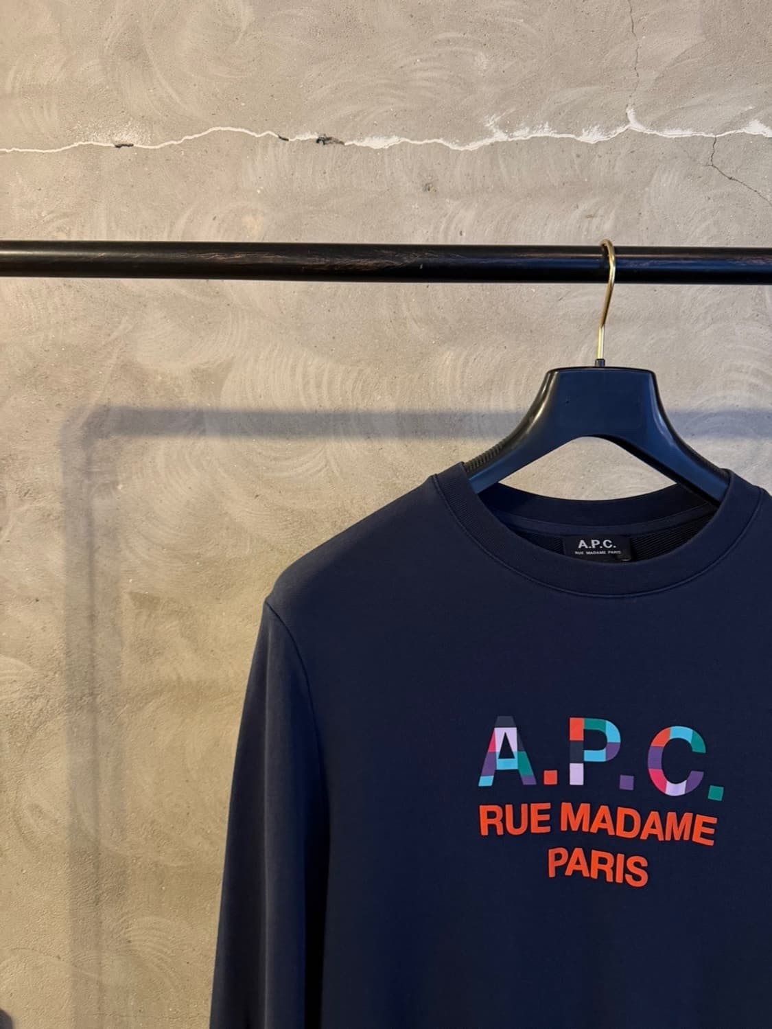 아페쎄 그래픽 맨투맨 100 상품이미지2