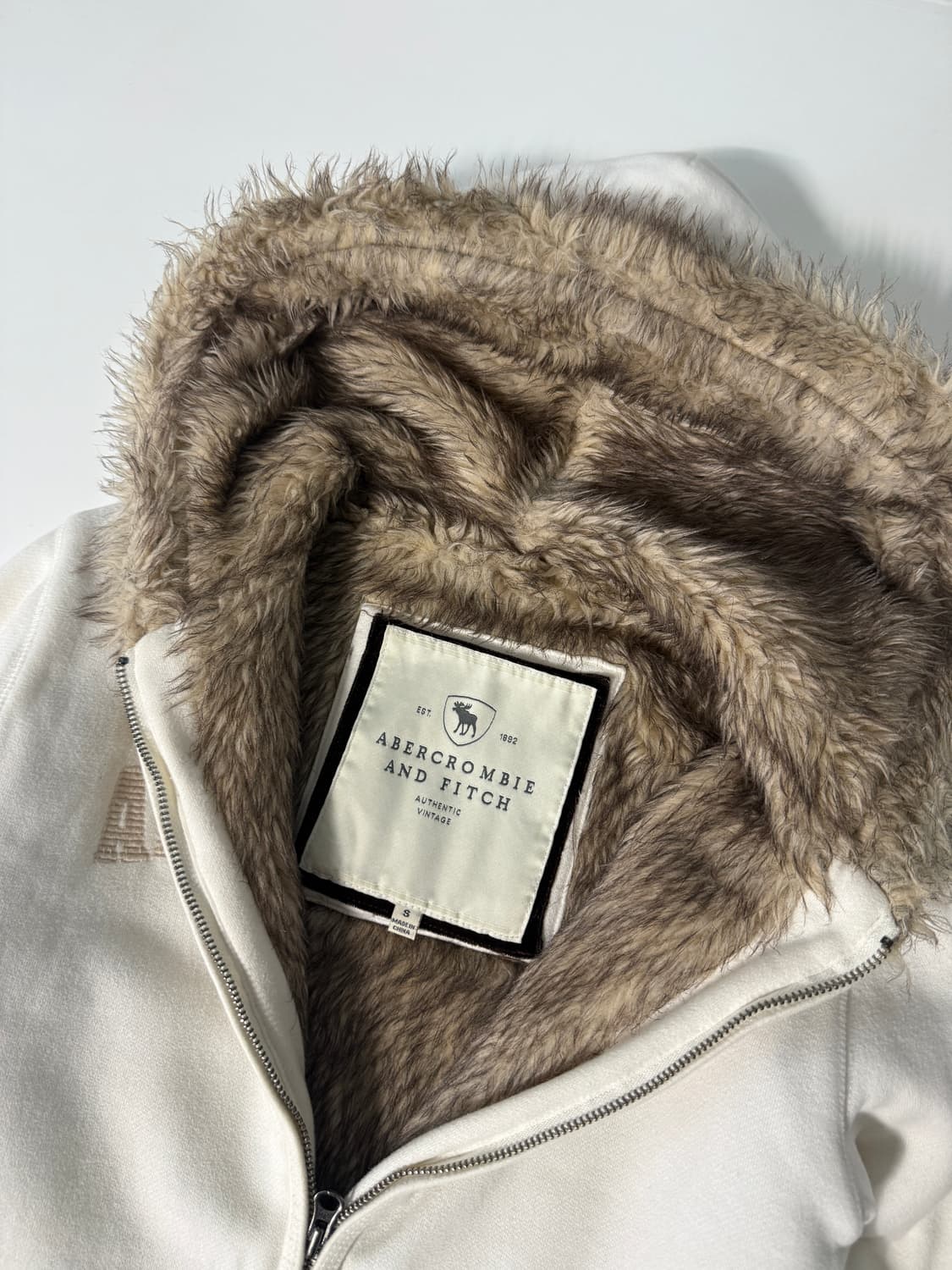 아베크롬비 00‘s 화이트 울프죠 투웨이 후드집업 상품이미지5