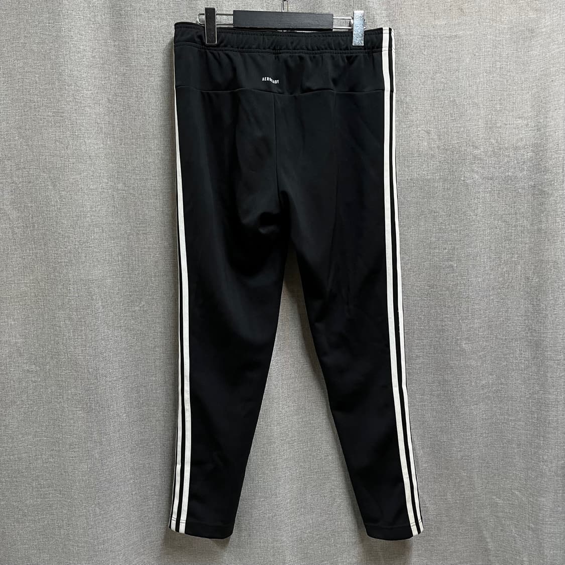 (사이즈 L/95) 아디다스 에어로레디 3스트라이프 테이퍼드 팬츠 상품이미지4