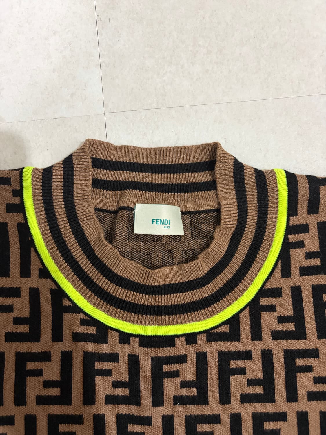 펜디 정품 니트반팔 44-55 상품이미지2