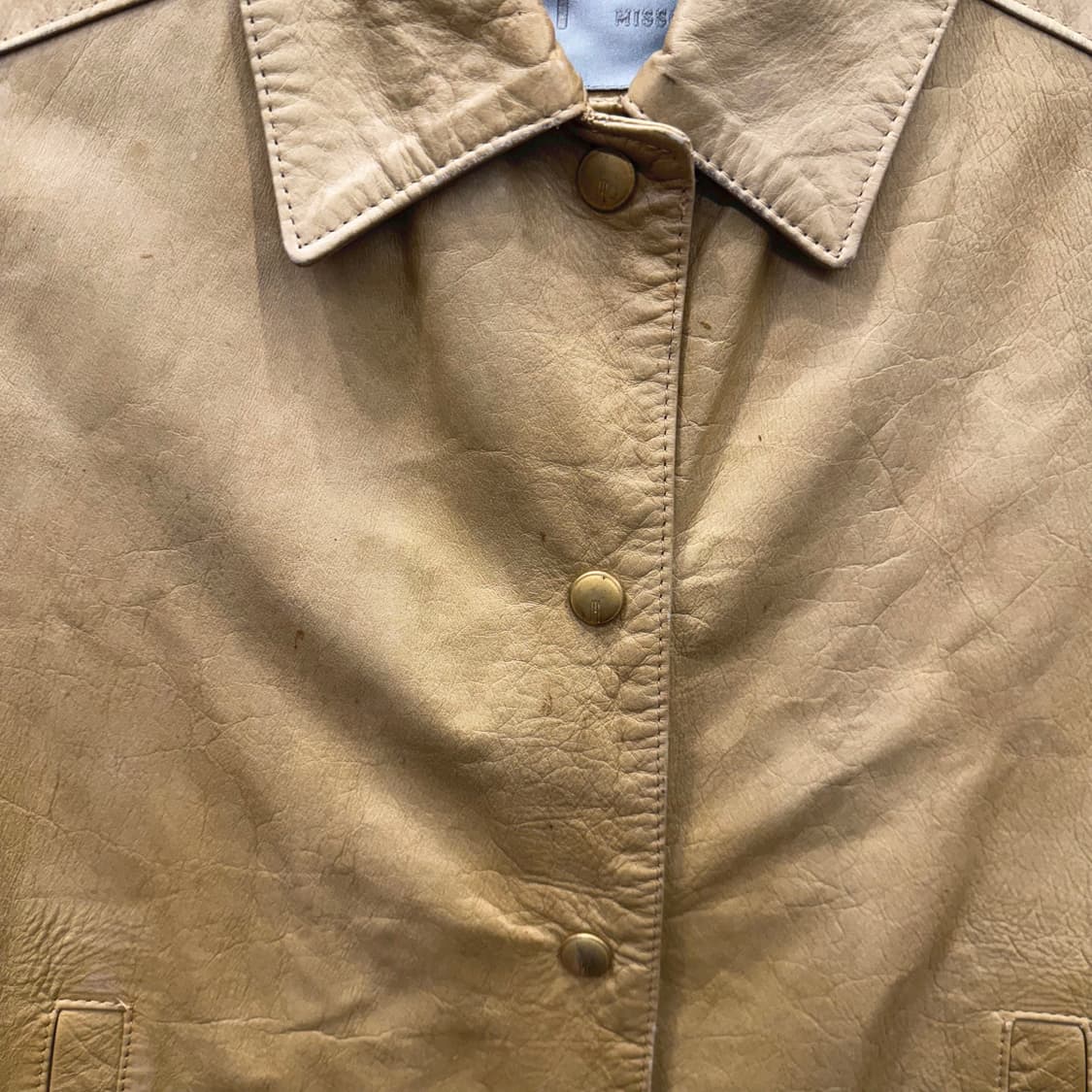 미쏘니 카프스킨 레더 니트 믹스 자켓 불록 패턴 스트랩 디테일 베이지 상품이미지10