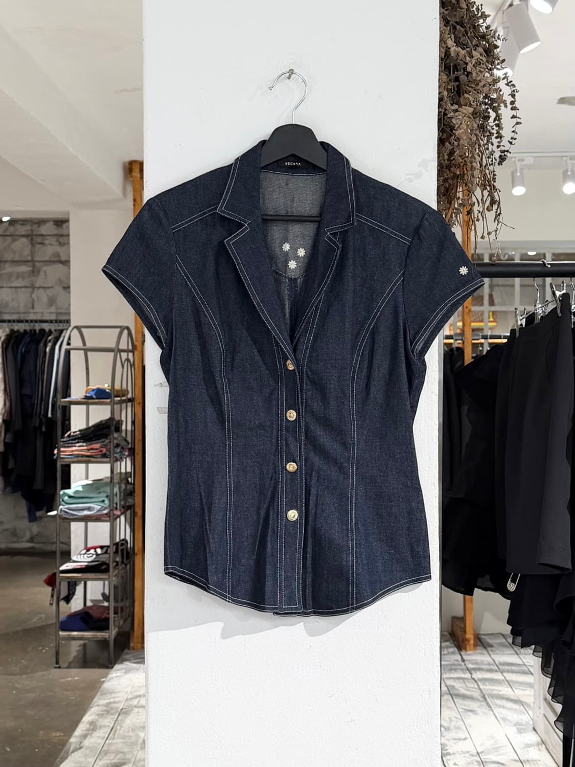 에스카다 진청 데이지 자수 데님 하프 슬리브 셔츠 상품이미지1