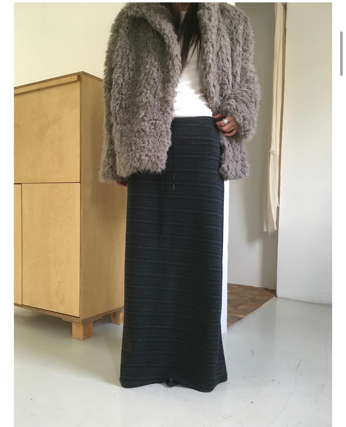 유이니 기모 차콜 스트라이프 롱스커트 상품이미지4