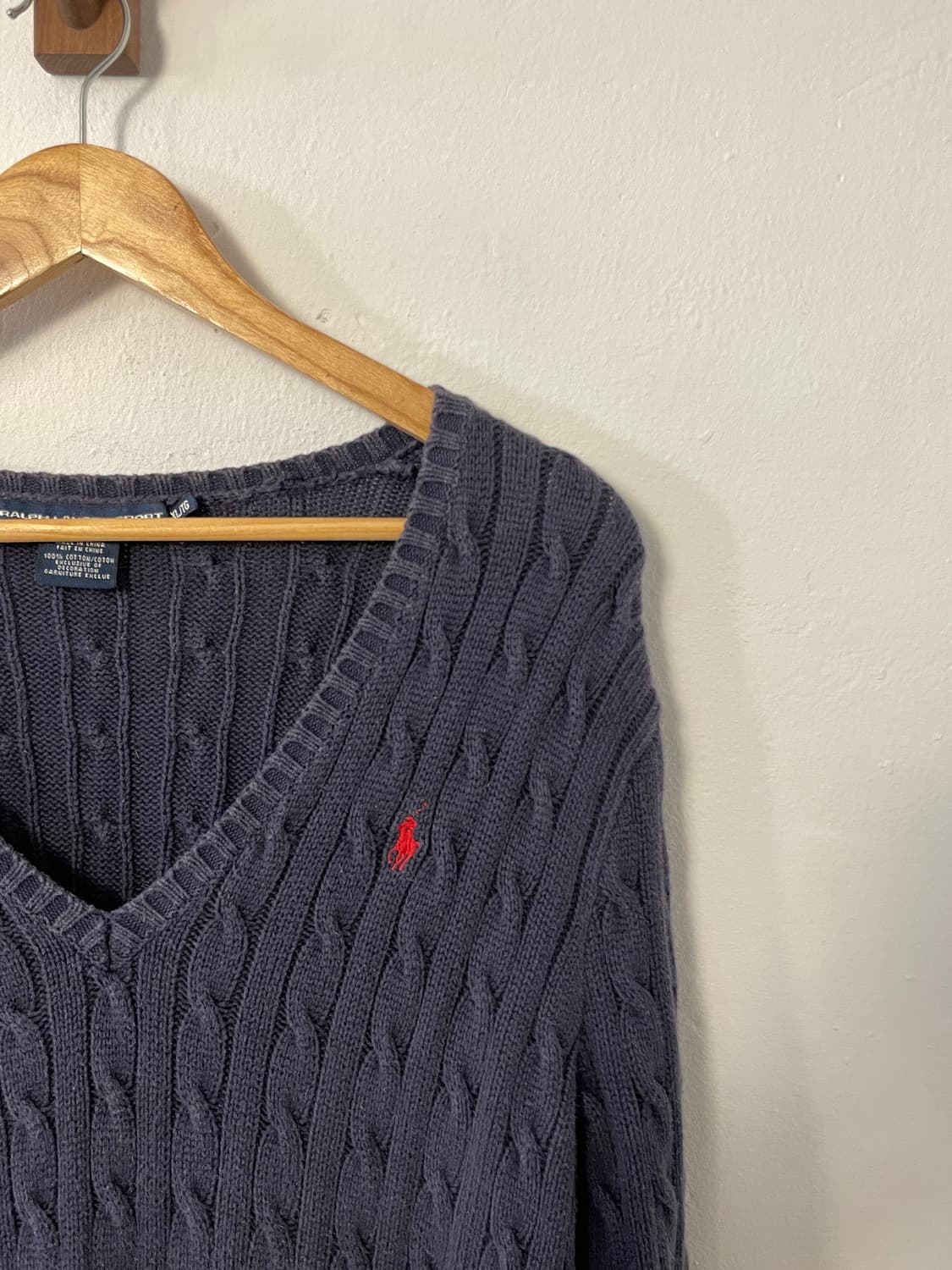 폴로 브이넥 니트  상품이미지4