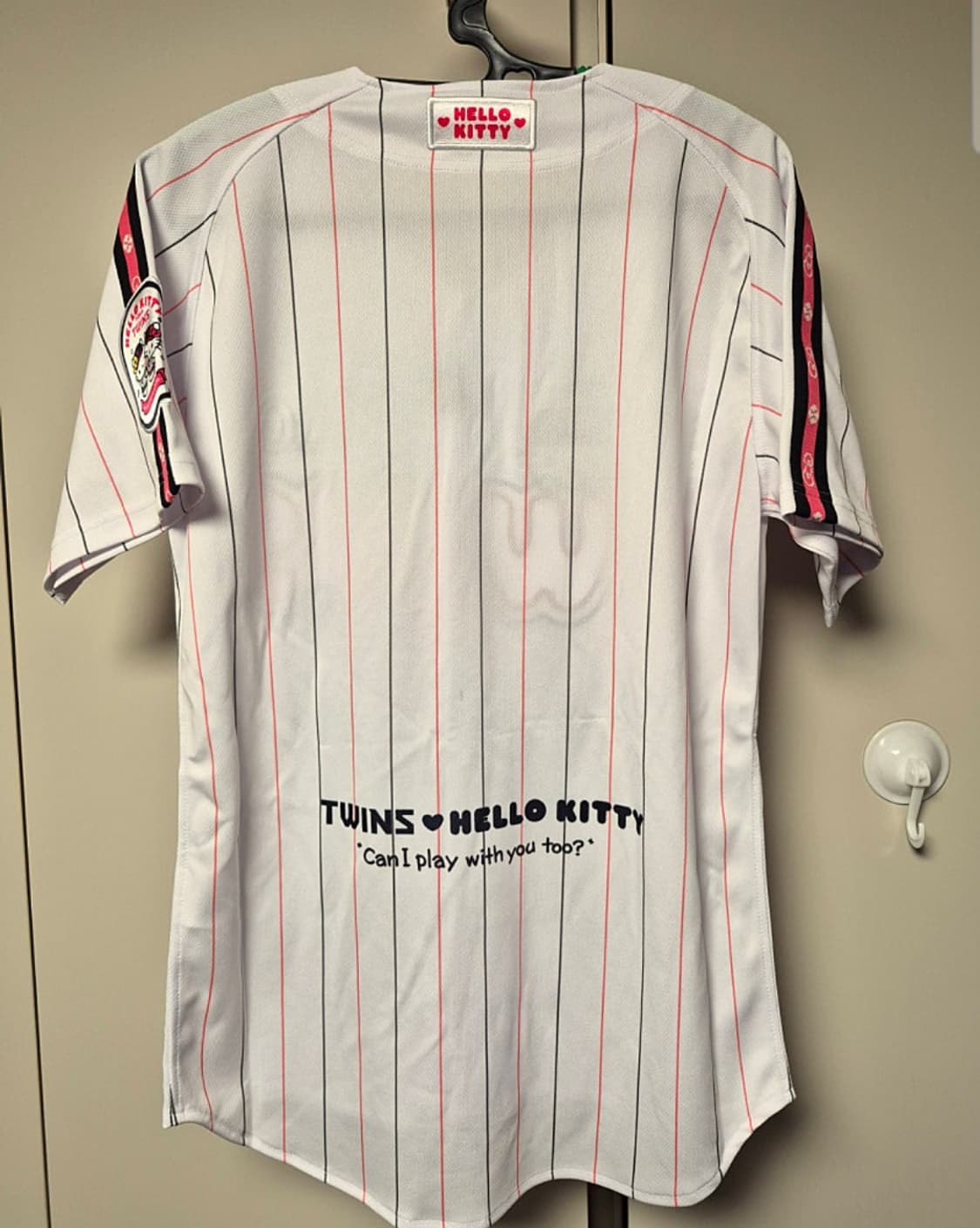 새상품 엘지트윈스 헬로키티 에디션 95사이즈 노마킹 상품이미지2