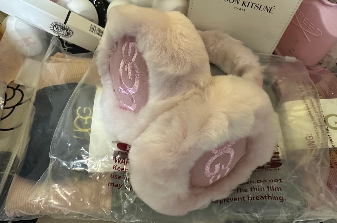 UGG 어그  양말& 귀마개& 장갑세트 상품이미지4