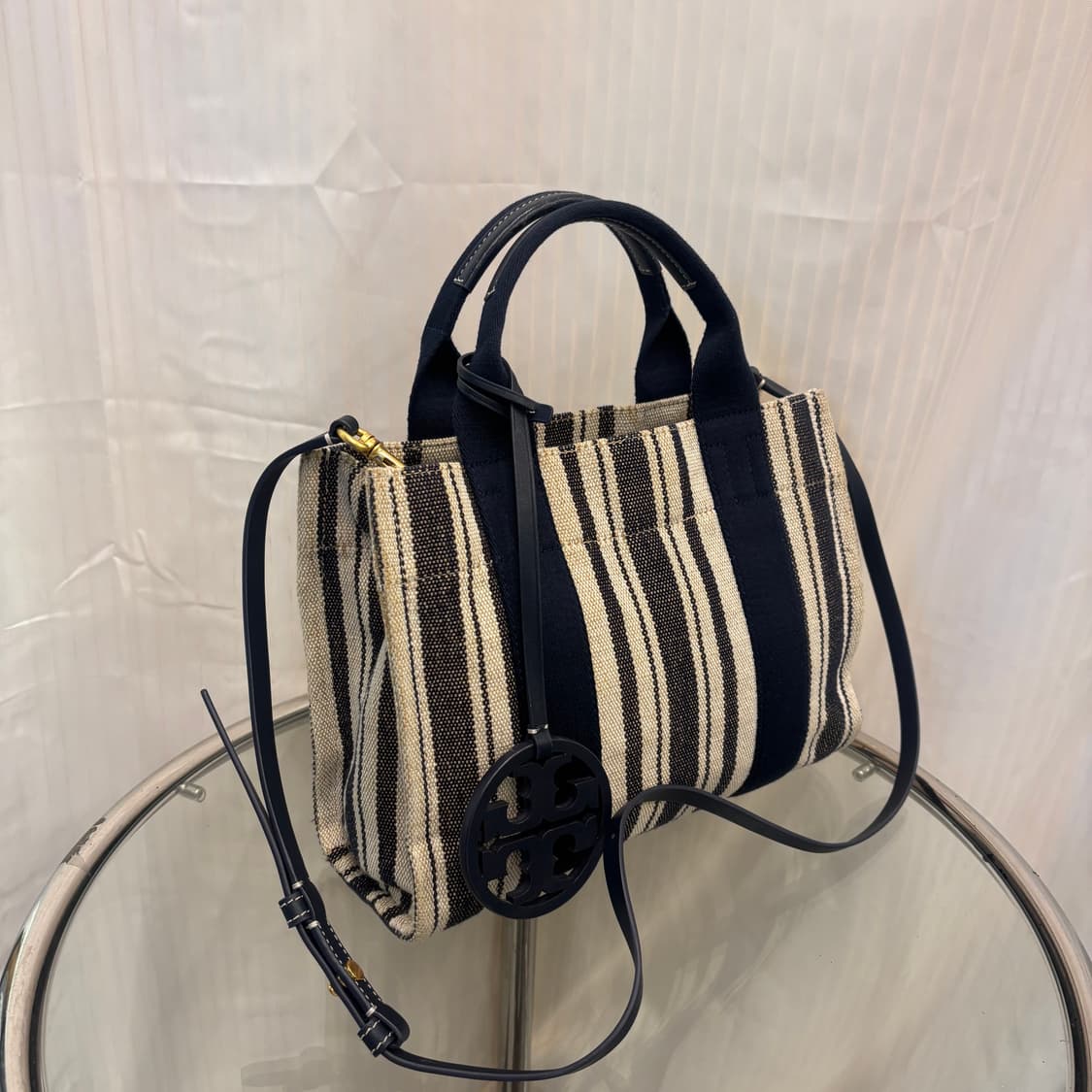 정품 토리버치 스트라이프 캔버스 토트백  상품이미지2