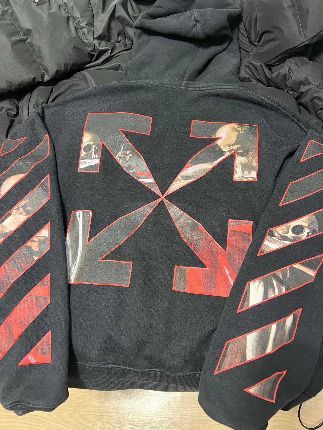 오프화이트 카라바조 후드티팝니다 상품이미지5