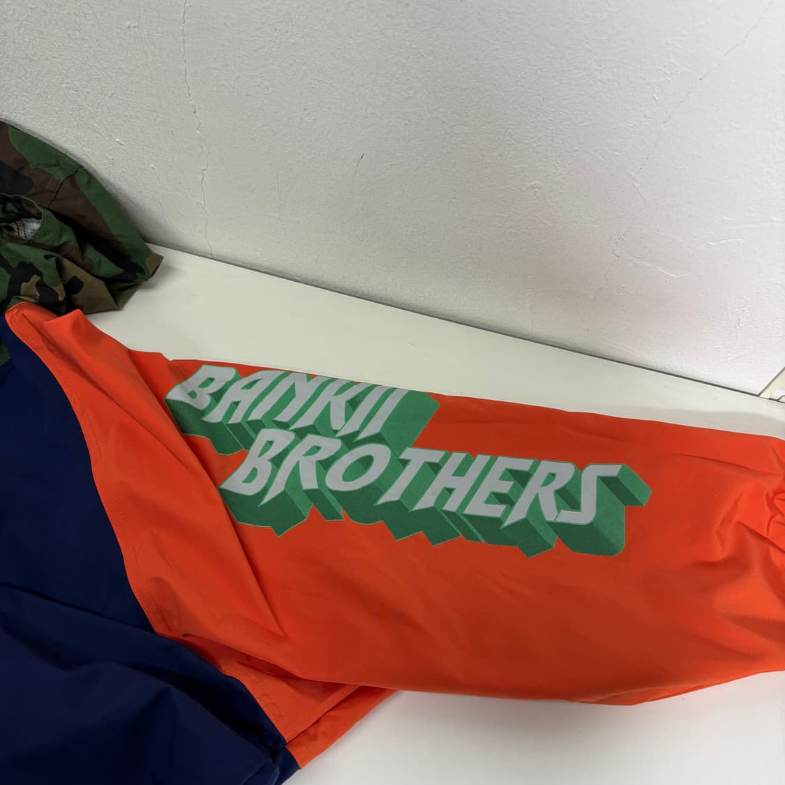 FREE BANKII BROTHERS 카모배색 바람막이 후드집업 상품이미지3