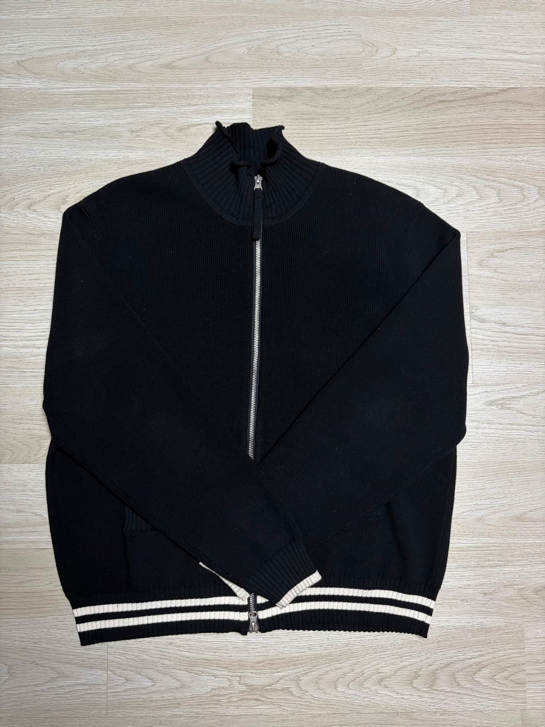 마뗑킴 스펠 포인트 스트라이프 가디건 블랙 상품이미지2