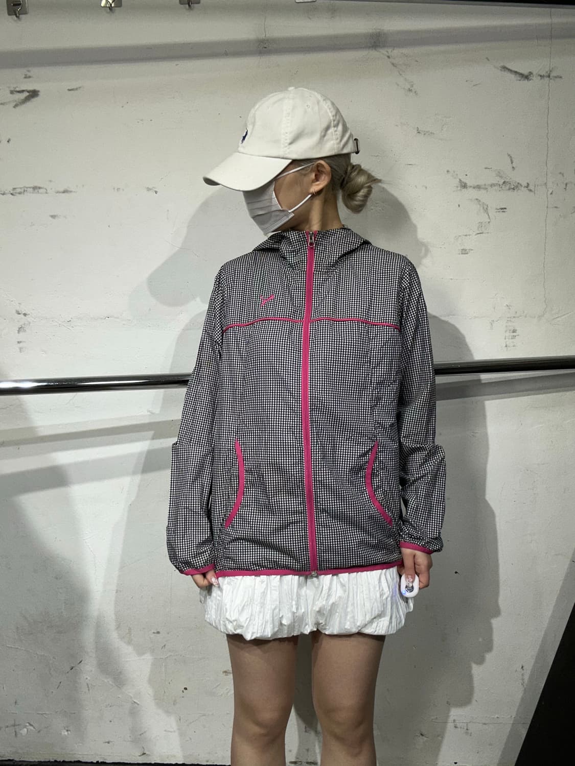 푸마 잔체크 핑크 포인트 y2k 키치 후드 바람막이 트랙 자켓 L 상품이미지2