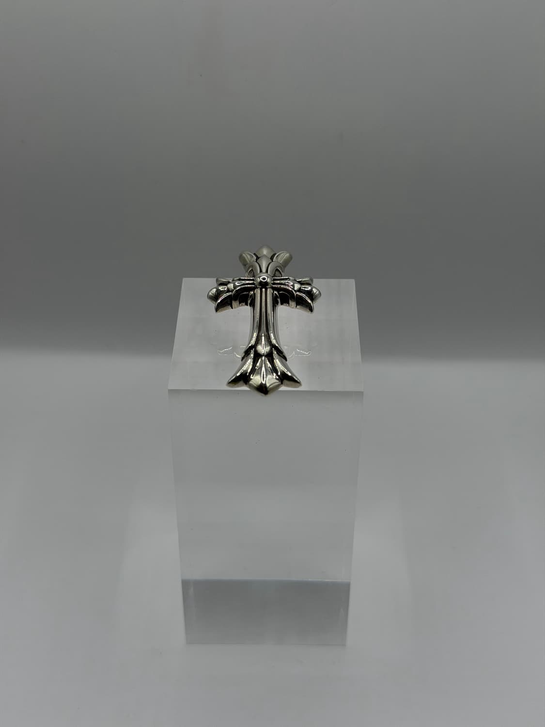 크롬하츠 목걸이 판매합니다. [ 더블 CH 크로스 펜던트 ] 상품이미지1