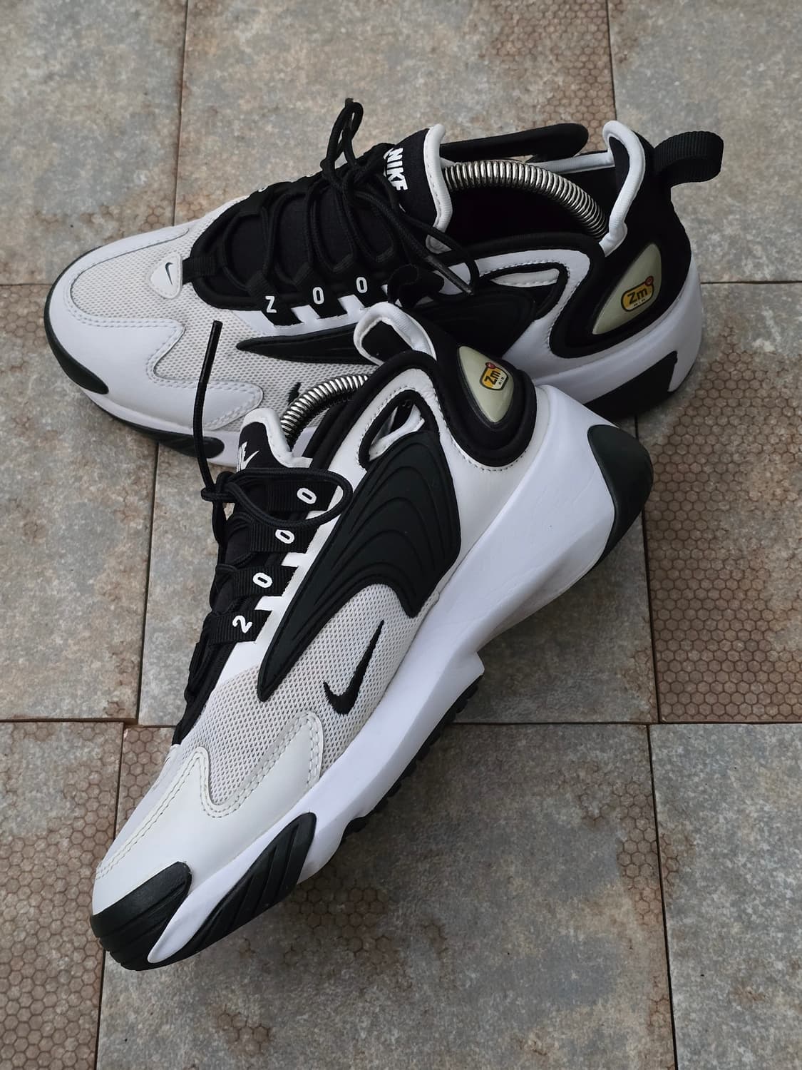(240)나이키 줌 2k 흰검  상품이미지5