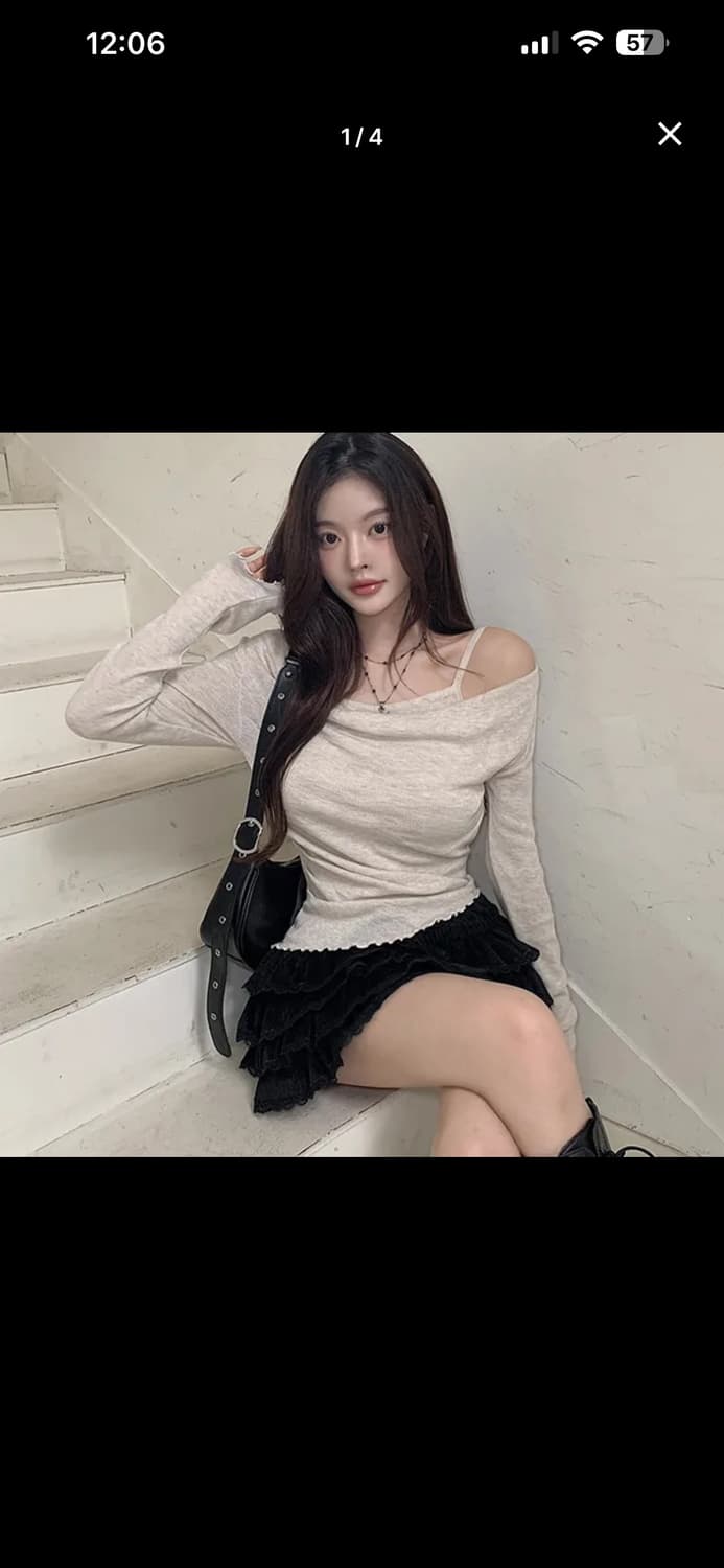 오프숄더 레이어드 긴팔 니트  상품이미지1