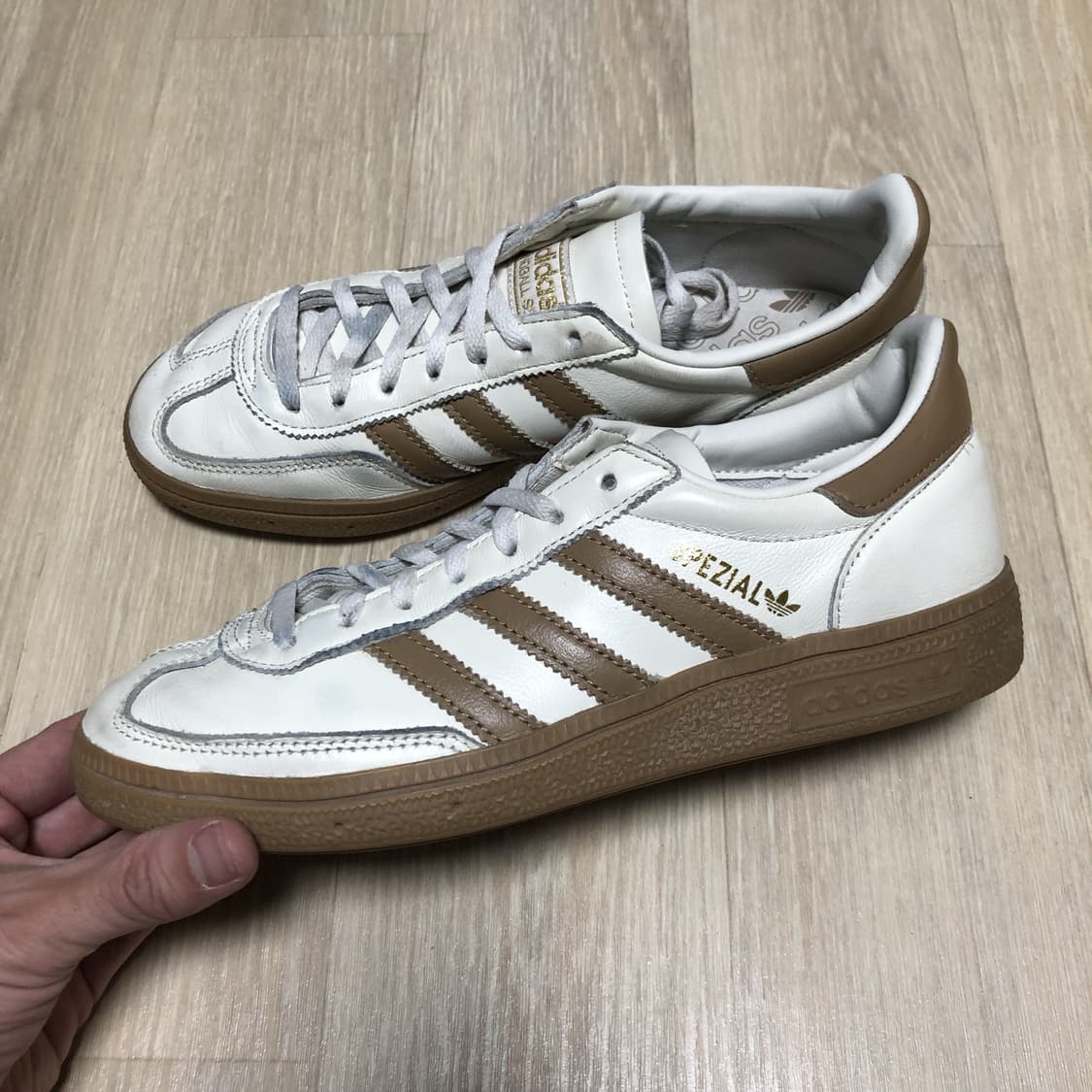 (235) 아디다스 adidas 핸드볼 스페지알 레더 화이트 검솔 235 상품이미지1