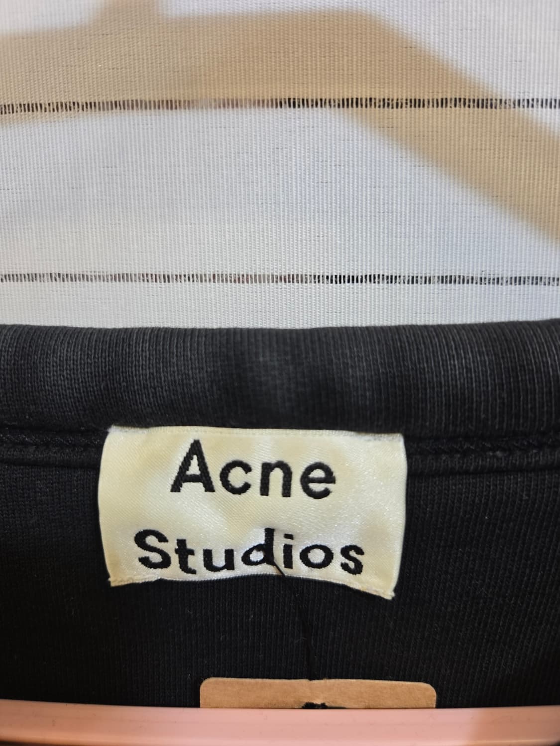 아크네스튜디오 핀트페이스 오버핏 맨투맨 상품이미지3