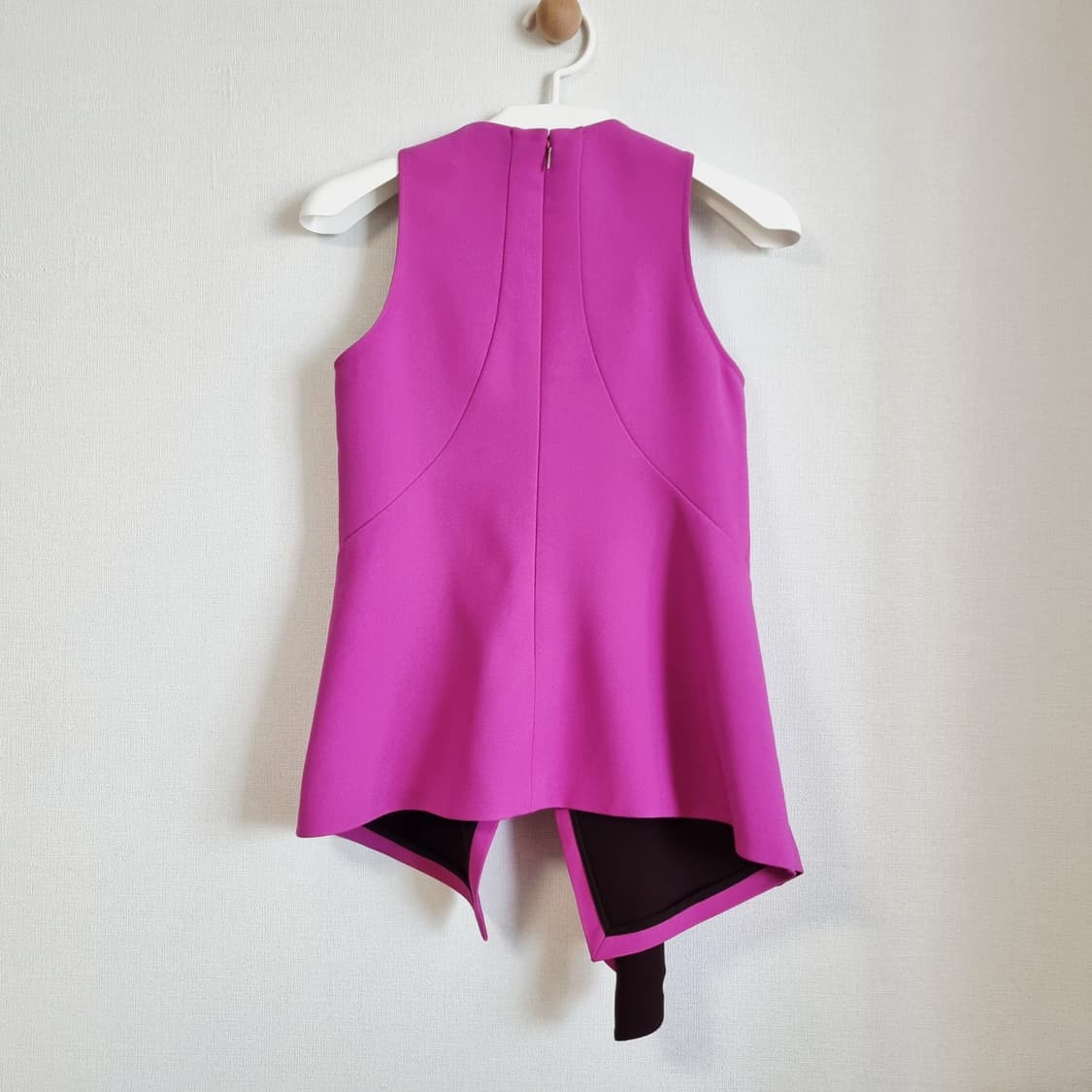 휴고보스 슬리브리스 블라우스 (55) 택달린 새상품 상품이미지2