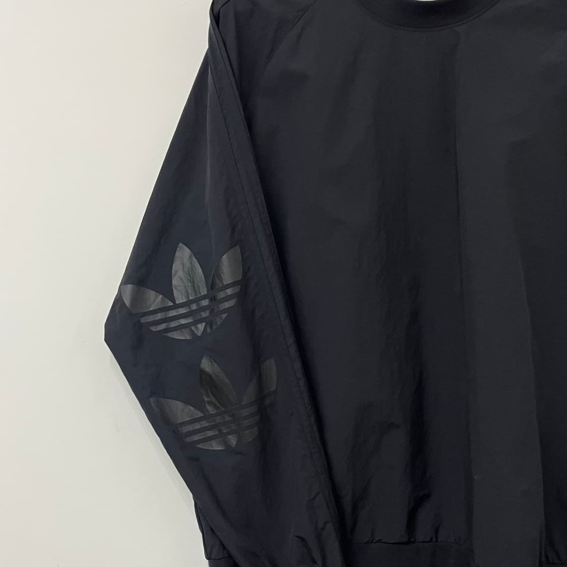 아디다스 빅로고 스케이트보딩 풀오버 웜업 맨투맨 상품이미지4