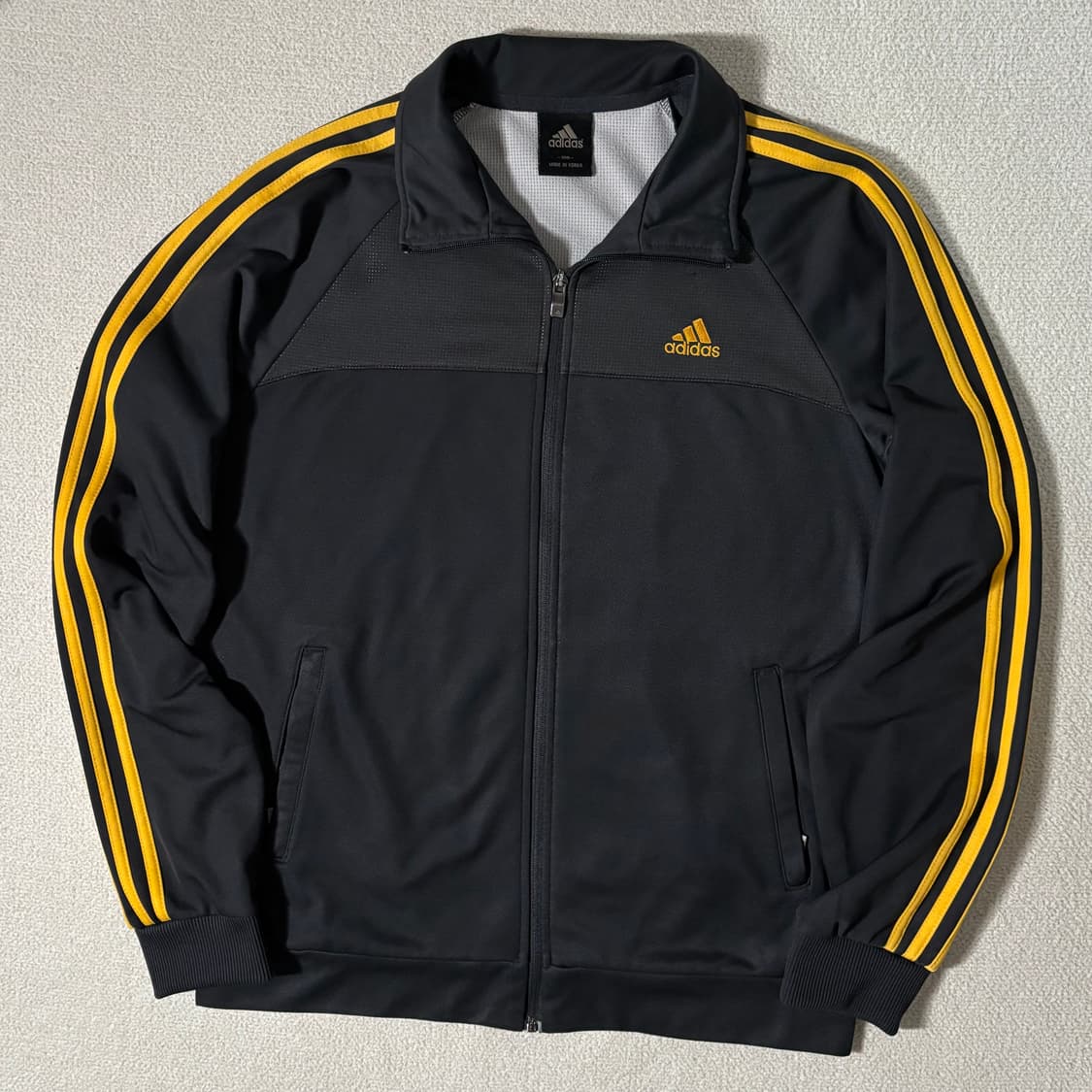 아디다스 그레이 옐로우 삼각 로고 져지 상품이미지1