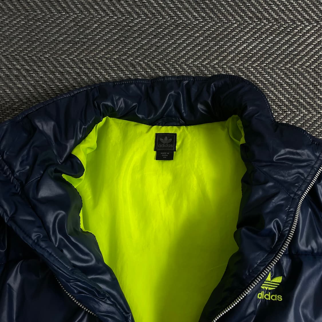 00s 아디다스 네온 자수로고 네이비 패딩 점퍼y 3896 상품이미지5