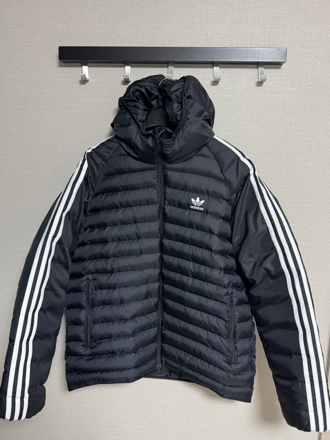 아디다스 경량패딩 상품이미지1
