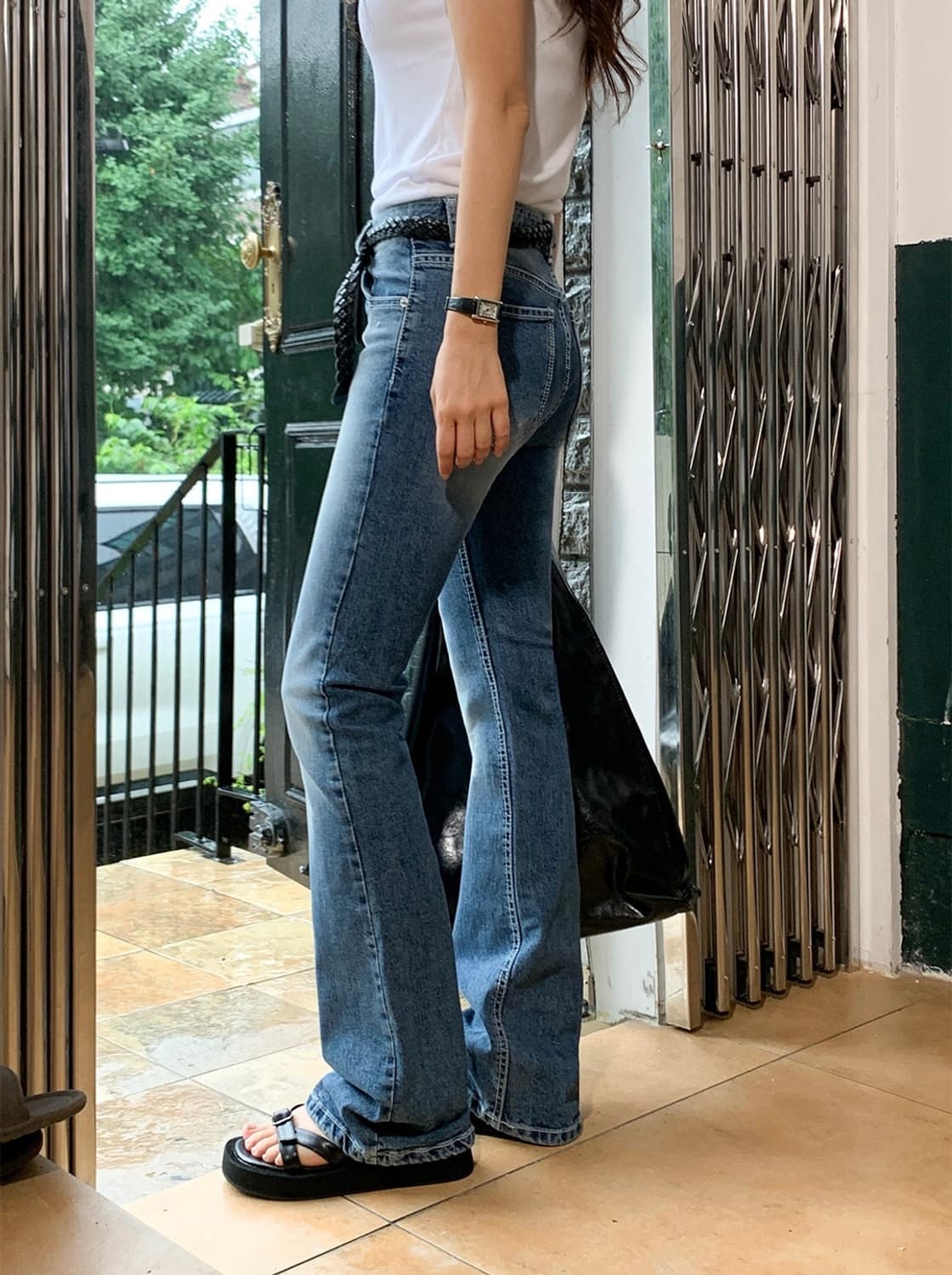 새상품 / 슬림 롱부츠컷 데님팬츠 상품이미지2