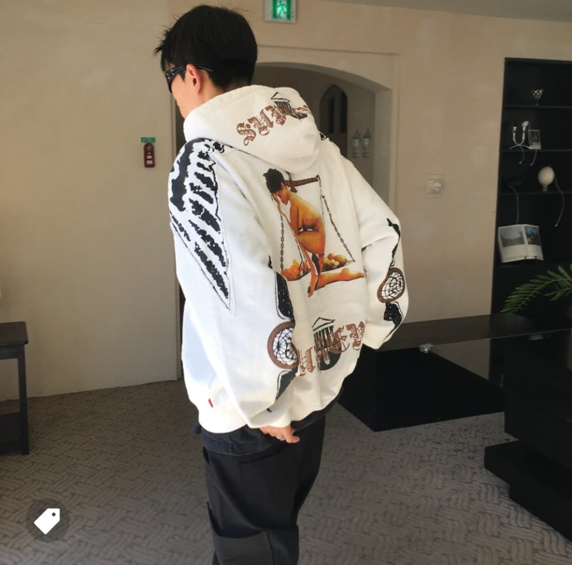 슈프림 25fw 윙스 후드집업 화이트 상품이미지6