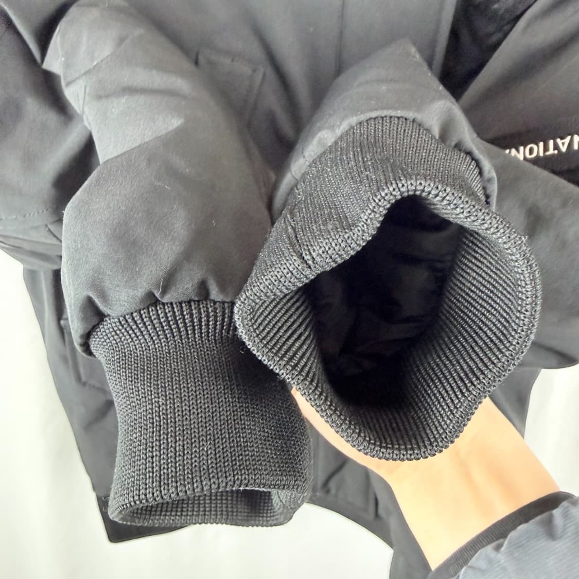 (90) 내셔널지오그래픽 타루가 덕다운 유틸리티 숏패딩 블랙 상품이미지5