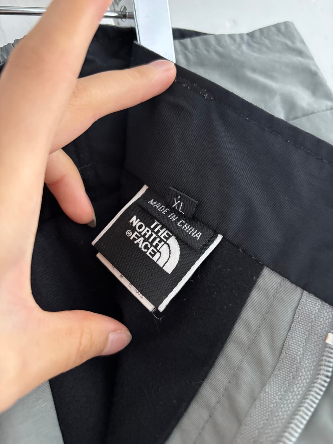 The North Face 노스페이스 그레이 하이벤트 나일론 카고 팬츠 상품이미지9