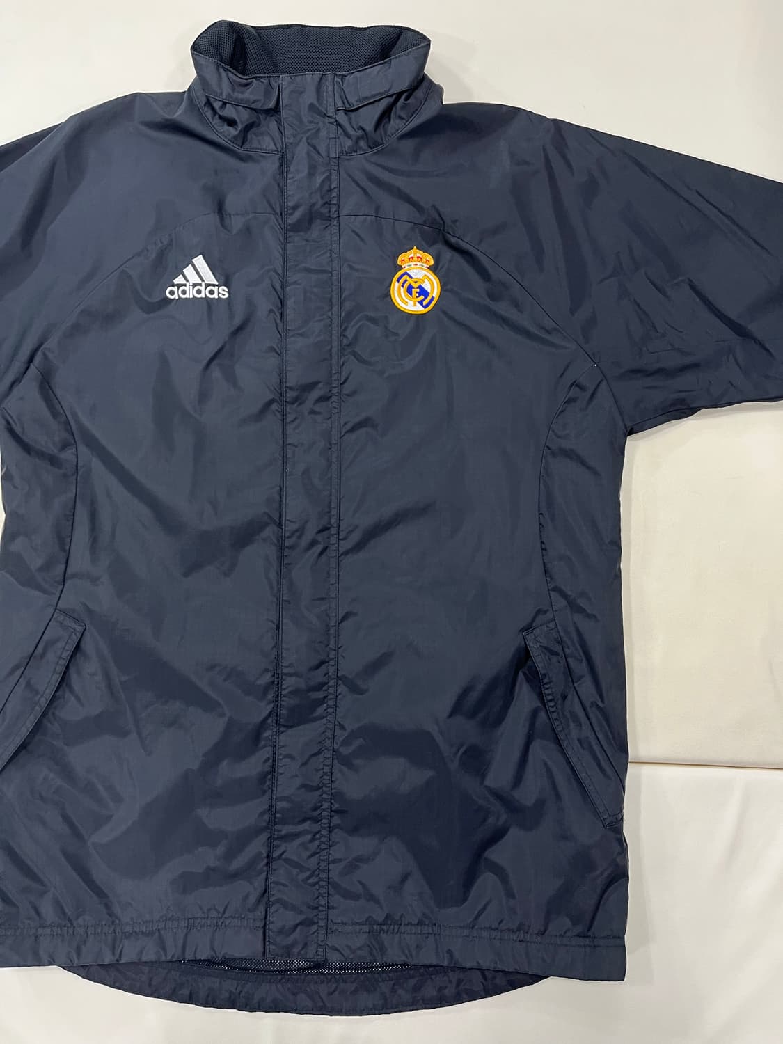 아디다스 레알 마드리드 CF 100주년 바람막이 상품이미지5