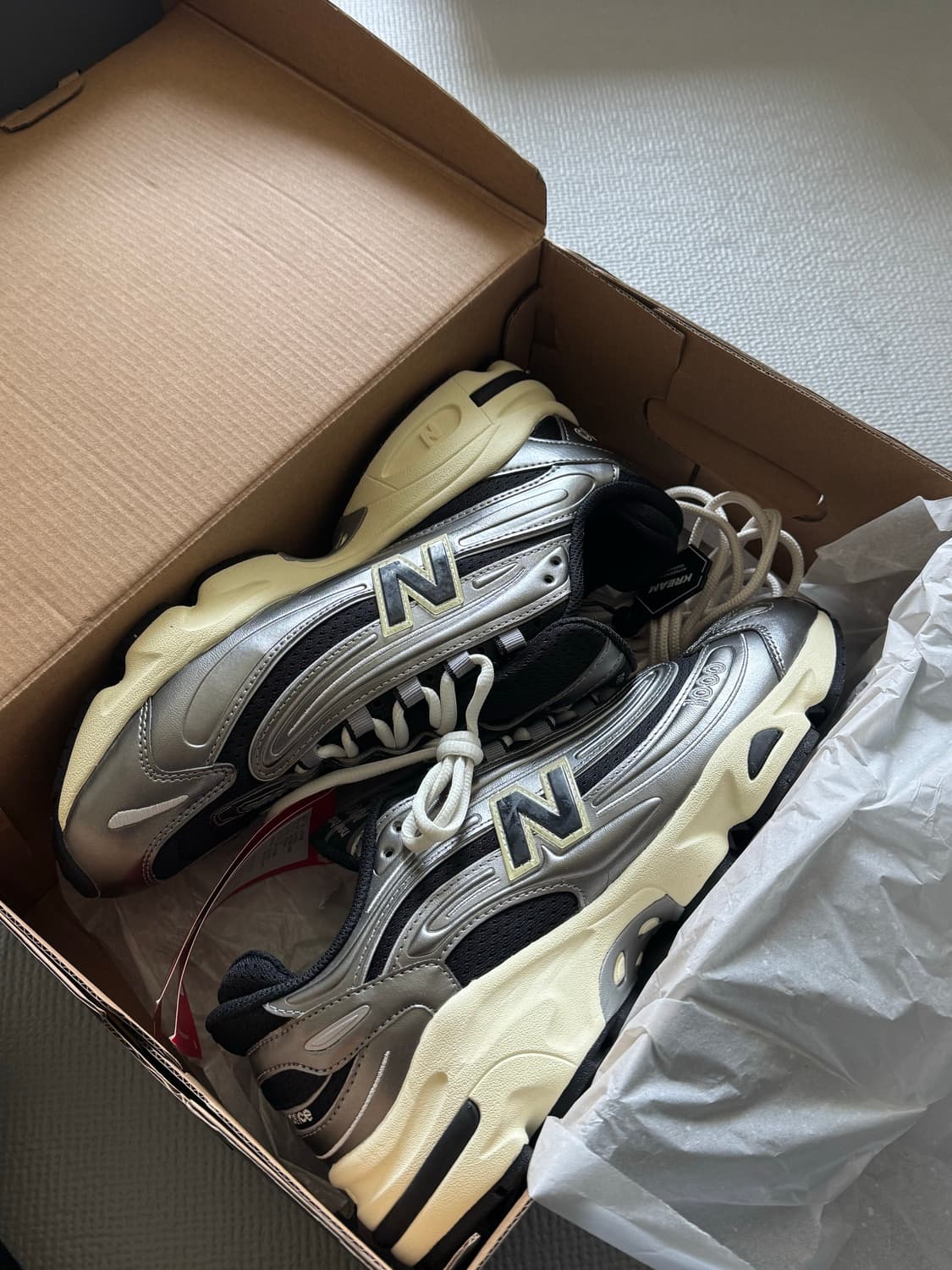 뉴발 1000 실버 메탈릭 팝니다(270) 상품이미지2