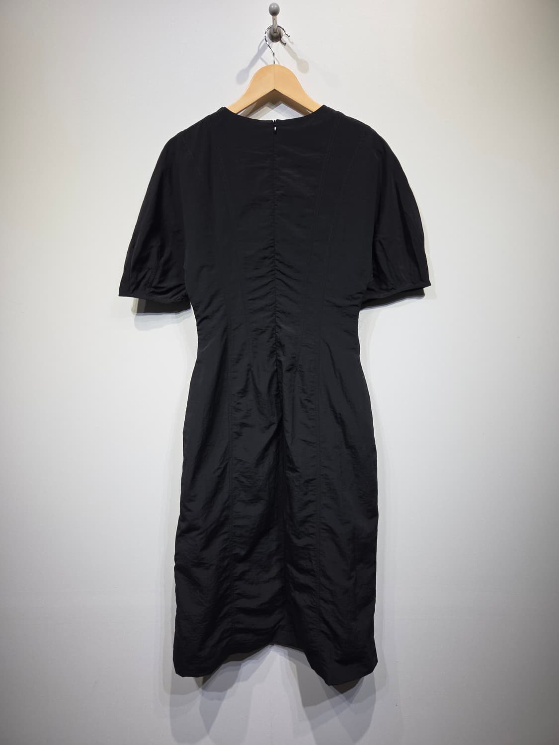 HAE BY HAEKIM 해바이해킴 언밸런스 컷아웃 퍼프 원피스 블랙 상품이미지5