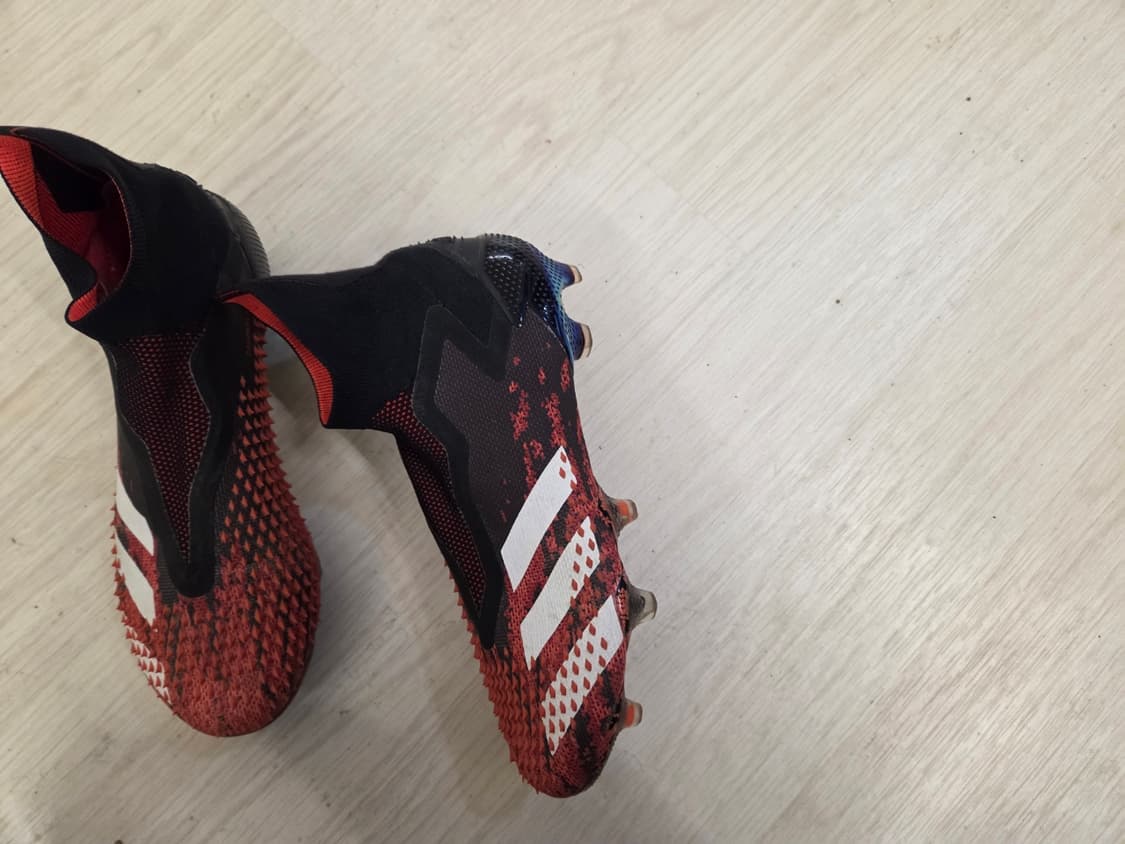 240아디다스 프레데터 축구화 상품이미지3