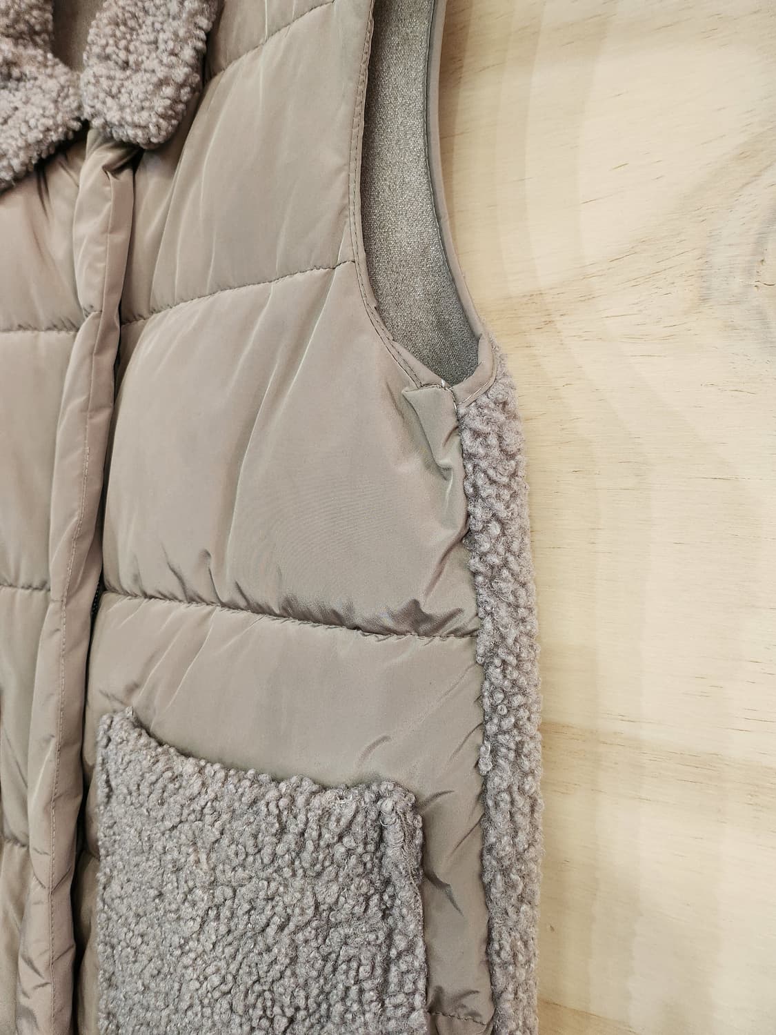 362) 여성 뽀글이 패딩 조끼 상품이미지3