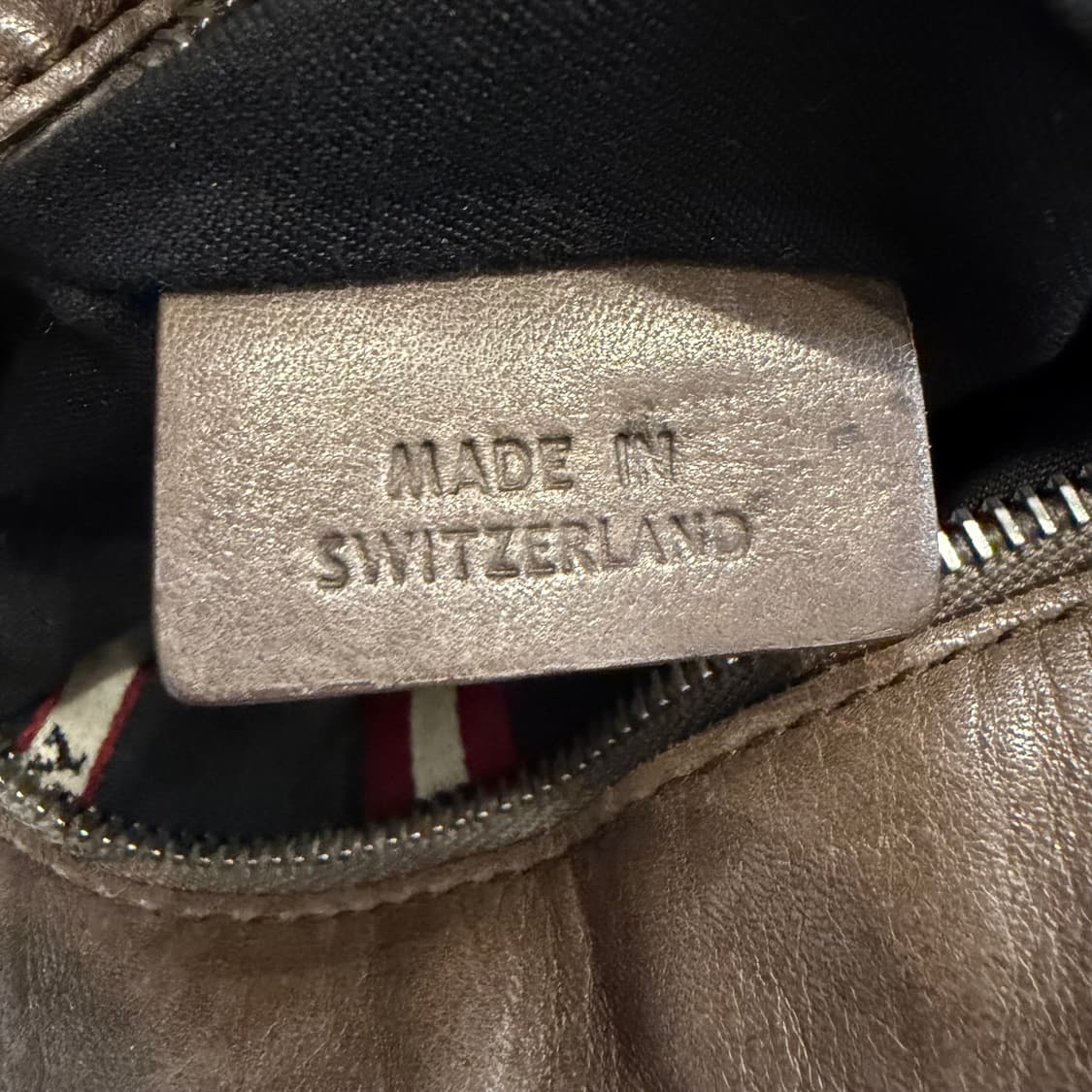 발리 시그니처 스트라이프 크로스백  상품이미지5