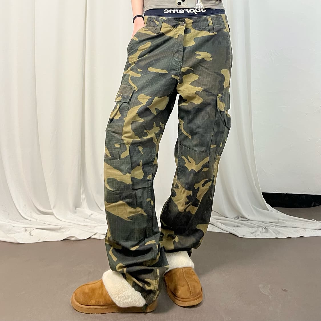 Carhartt WIP Camo Cargo Pants 상품이미지1