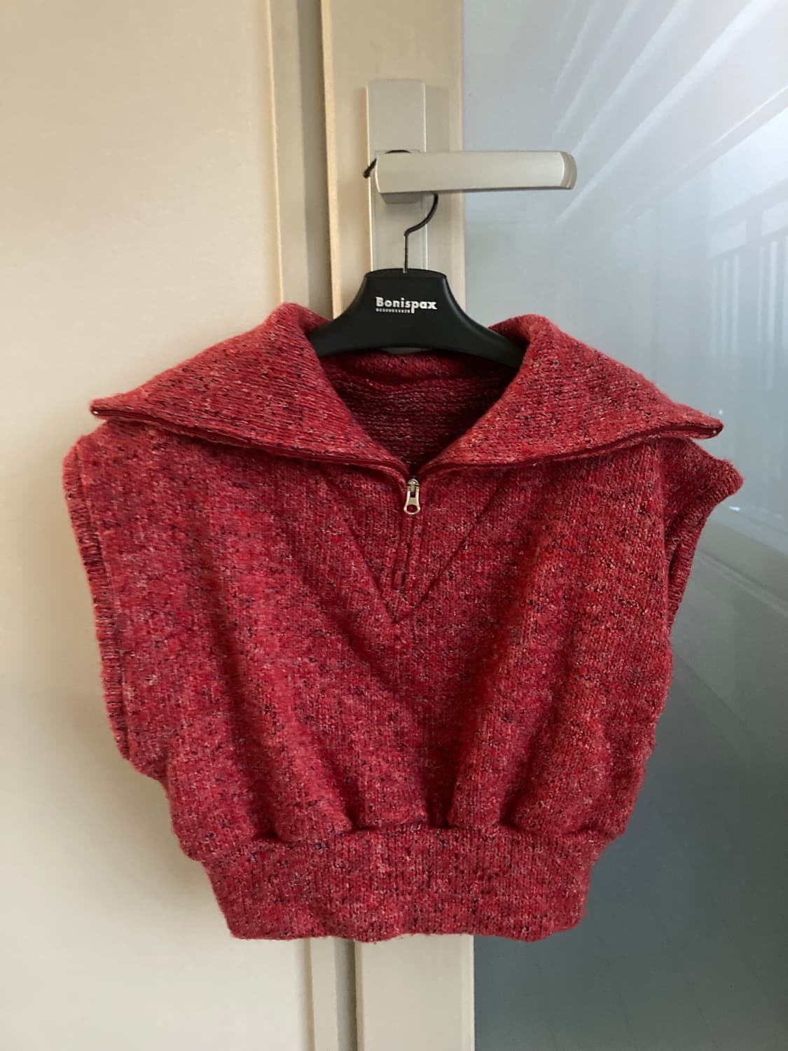 카라 반집업 니트조끼 상품이미지3