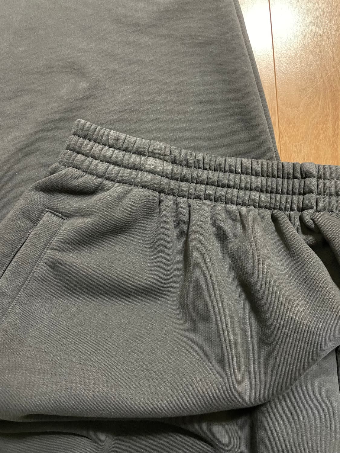 (M) 발렌시아가 X 언더아머 배기 스웻팬츠 상품이미지7