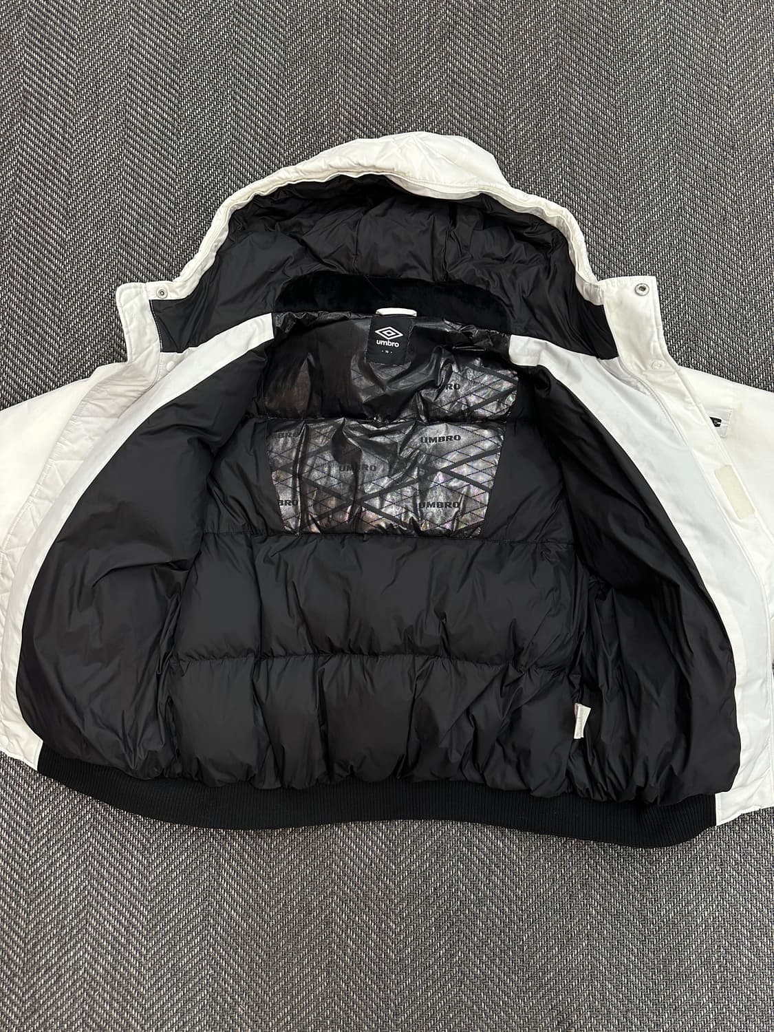 엄브로 패딩 화이트 상품이미지7