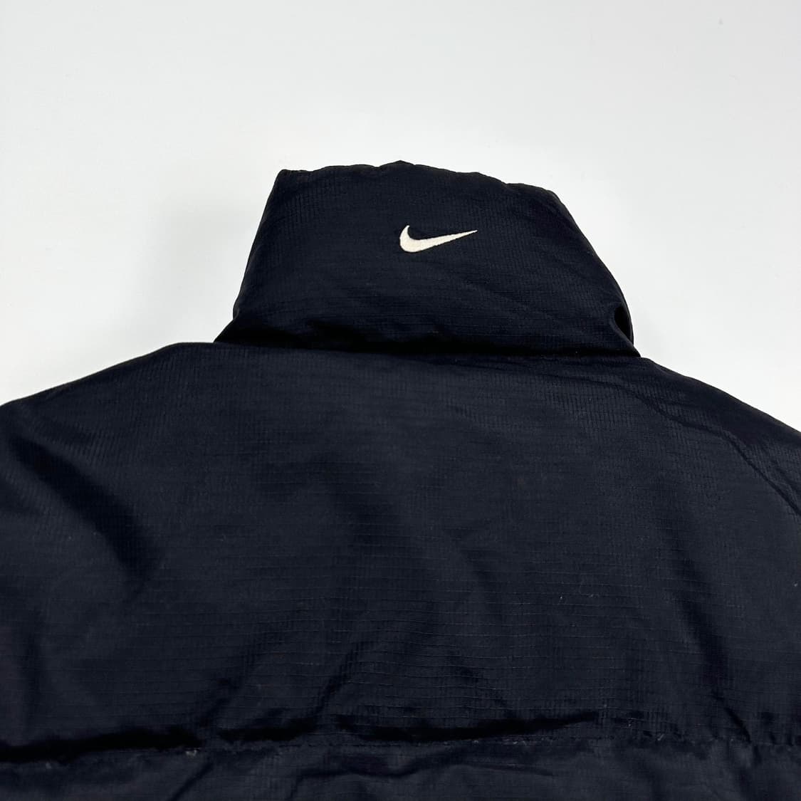 나이키 올드스쿨 립스타 블랙 푸퍼 패딩 점퍼 (실측 XL) 상품이미지4