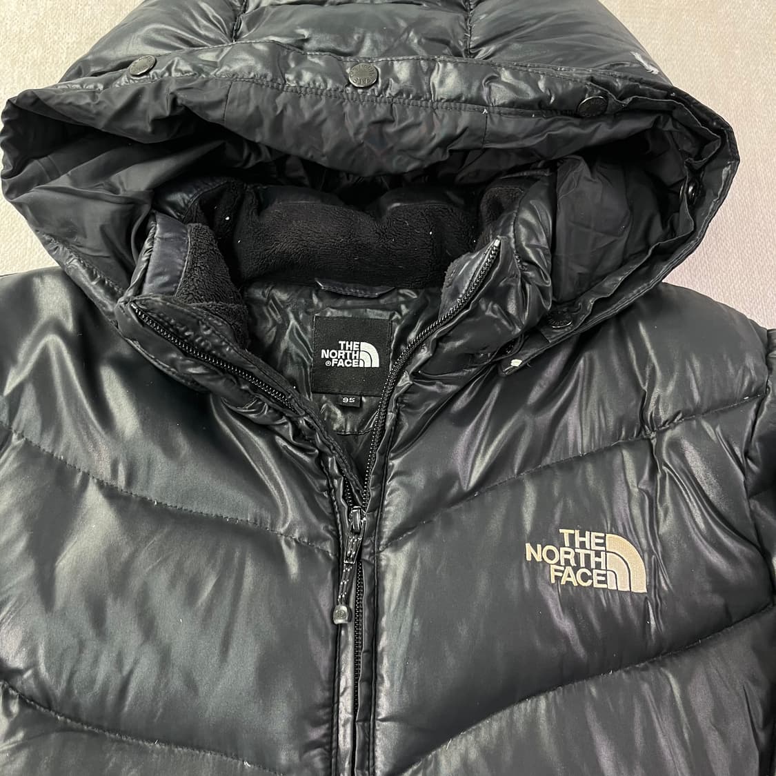 W 95 노스페이스 600 유광 경량 패딩 상품이미지3